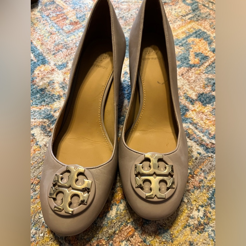 Taupe Tory Burch Heels Size 7 1/2